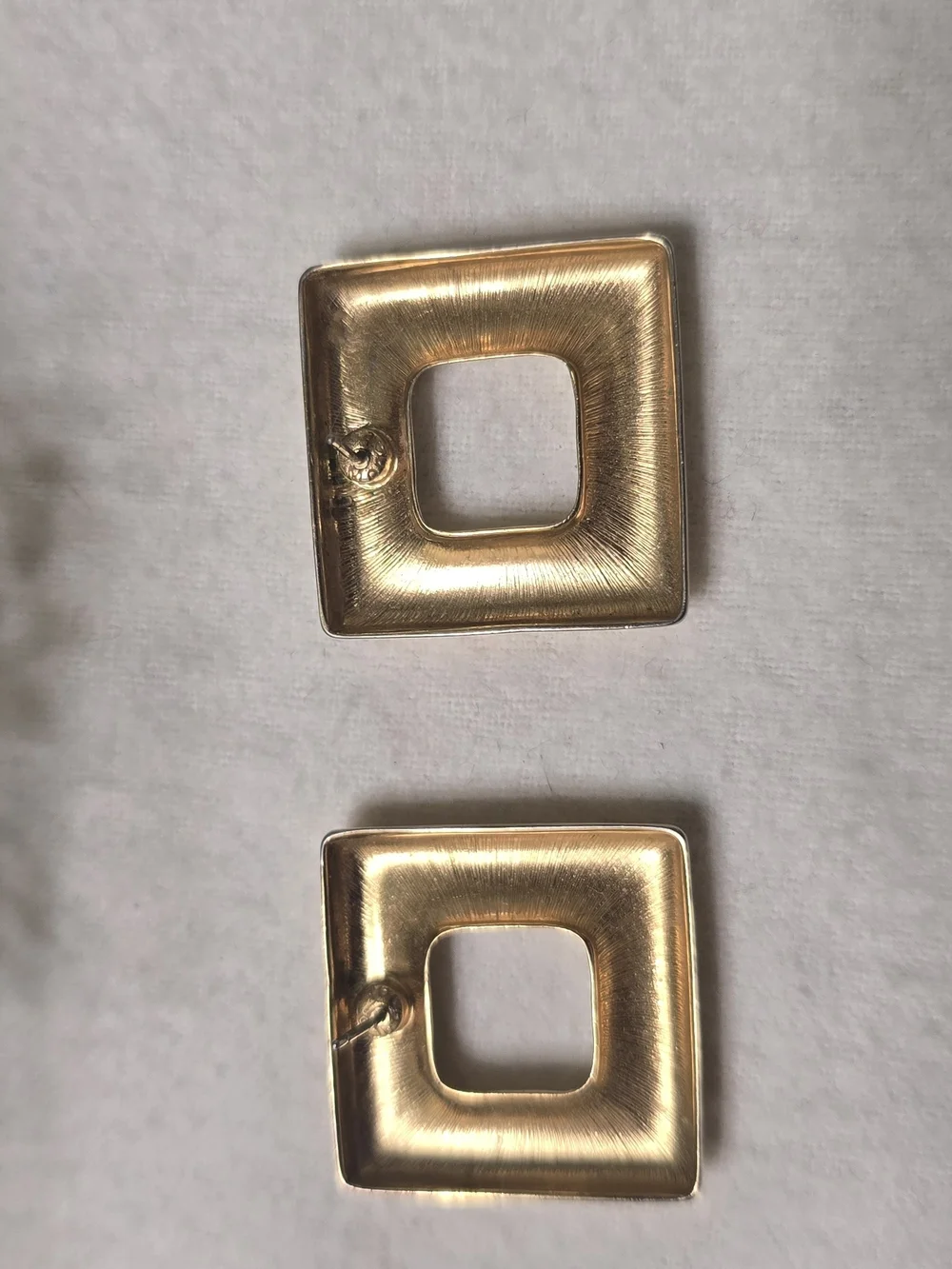 Vintage Gold-Tone Square Hoop Earrings - Women's Fashion Earrings